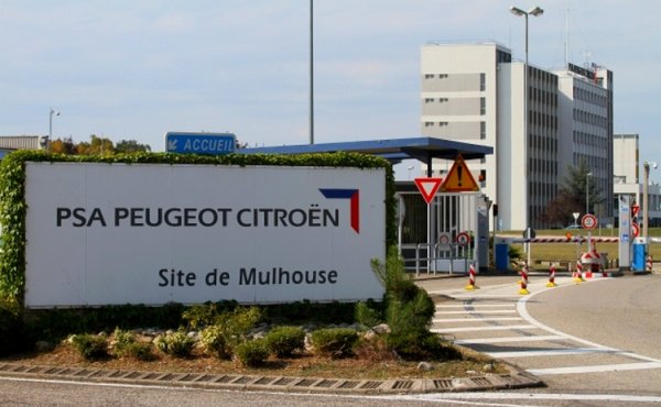 Bousculade entre ouvriers, PSA Mulhouse veut licencier deux travailleurs en Mécanique
