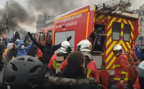 VIDEOS. Acte 53 : « Les pompiers avec nous » scandent des manifestants