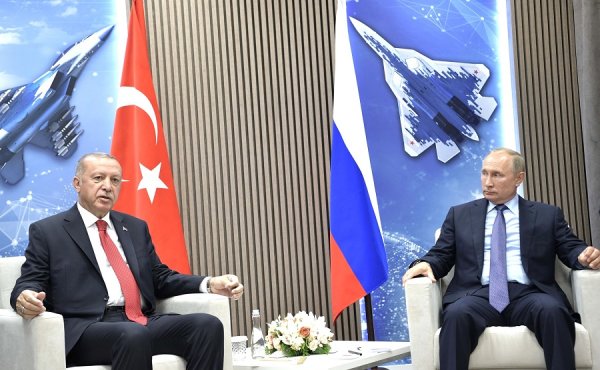 Erdogan et Poutine tentent stopper l'escalade et d'éviter la guerre en Syrie 