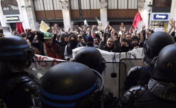 Violences policières, répression syndicale : faisons front !