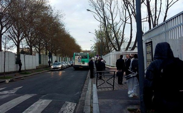 Les lycées de Saint-Ouen (93) quadrillés par la police pour intimider les élèves et empêcher le blocage