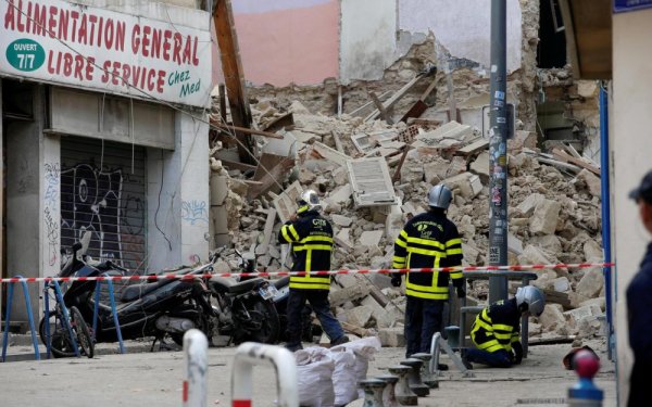Immeubles effondrés à Marseille : 10 personnes portées disparues, l'insalubrité en cause.
