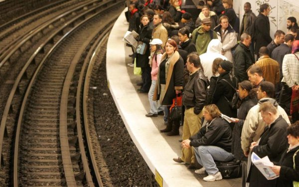 Craignant un décembre noir, la direction de la RATP se prépare déjà à casser la grève du 5