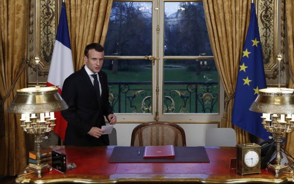 Macron renonce à son régime spécial : ridicule et insultant pour les travailleurs et grévistes 
