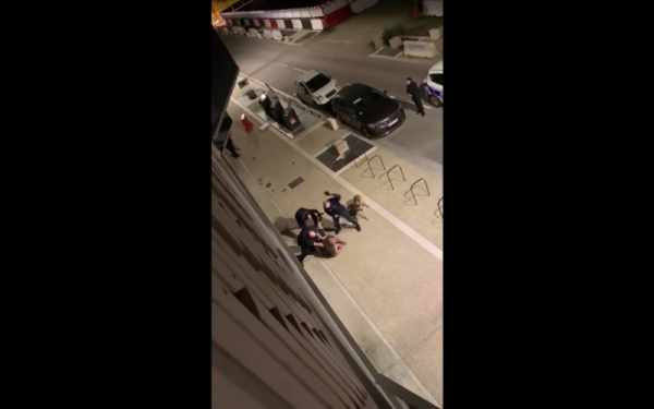 Un syndicat de police moque les violences policières en publiant une vidéo sur la musique de Benny Hill