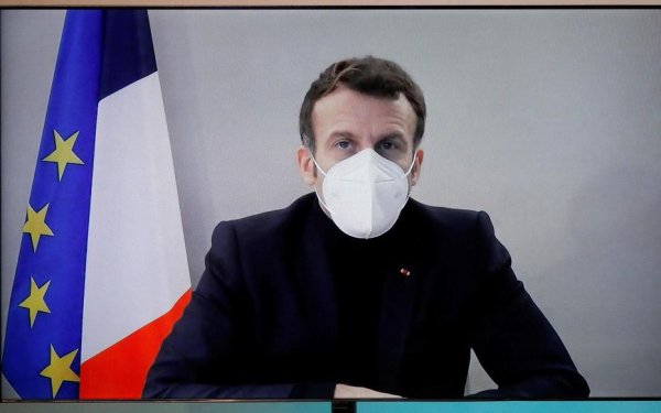 Macron positif : en plein rebond du Covid, le symbole d'une gestion sanitaire catastrophique