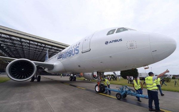 Pendant qu'Airbus décroche la plus grosse commande de son histoire, les suppressions d'emplois continuent !