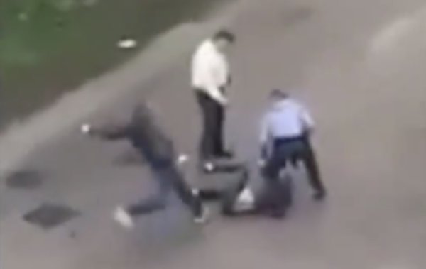 Limoges : un homme tabassé au sol par la police