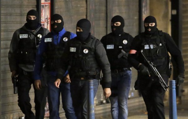 Opération antiterroriste à St-Denis. La peur s'installe, la police et l'armée aussi 