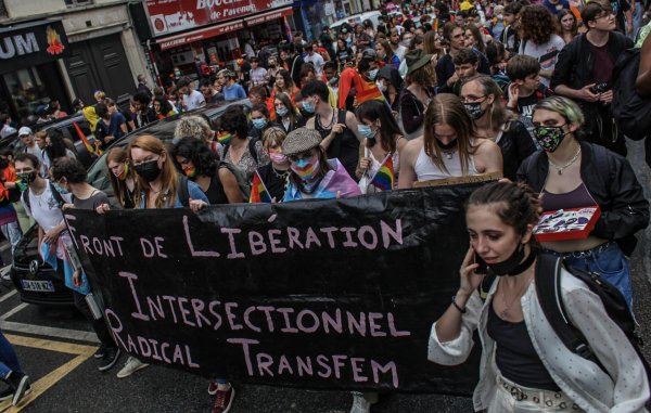 Agressions transphobes à la Pride : « On nous dit de laisser couler mais c'est ce qu'on fait toute notre vie »