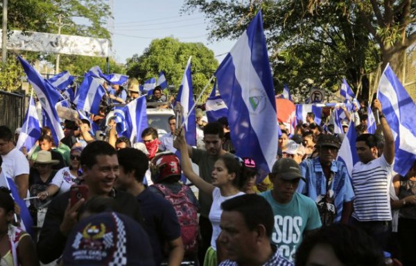 Contre la répression au Nicaragua : première mobilisation devant l'ambassade