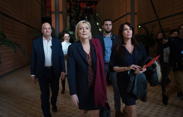 Marine Le Pen défend les intérêts des classes populaires. Vraiment ? 