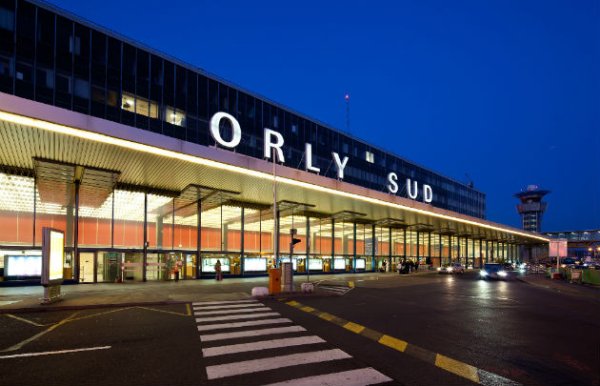 Quatre agents de sûreté de l'aéroport d'Orly menacés de licenciement pour avoir refusé de raccourcir leur barbe