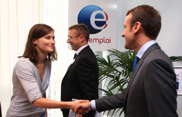 « Vous avez envie de travailler ? il y a des offres ! ». Macron en forme à Marseille