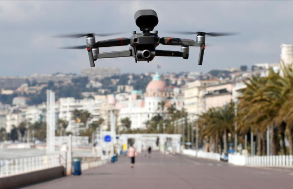 Application de tracking, drones, caméras : vers une surveillance de masse ?