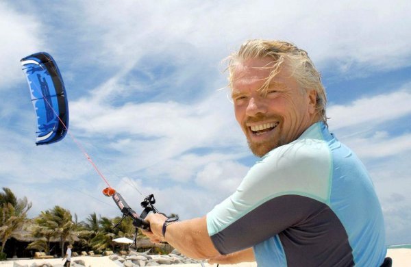 Confiné sur son île, le milliardaire Richard Branson ose demander des aides de l'État !