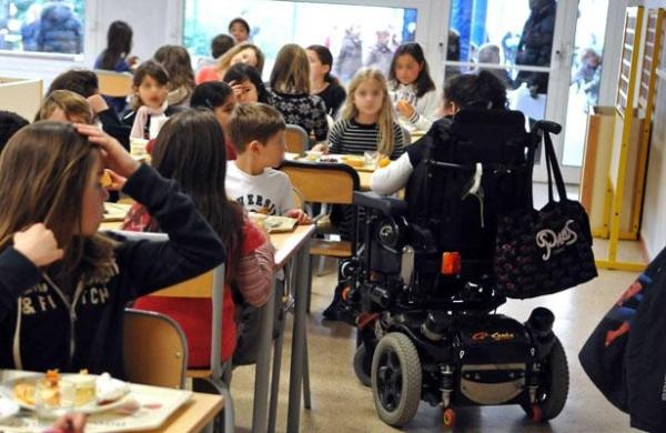 Des milliers d'enfants handicapés toujours privés d'école