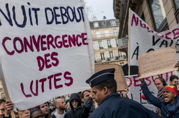 Evacuation et répression à République. Le gouvernement veut mettre fin à Nuit Debout.