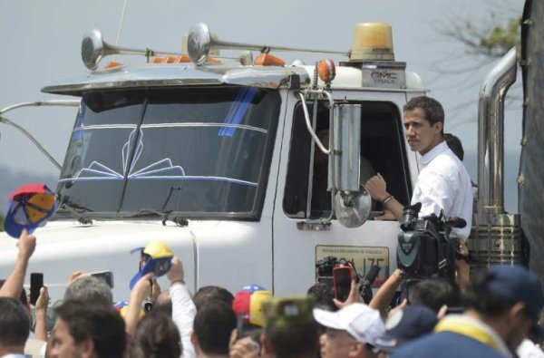 Après l'échec de son « Jour J », Guaido appelle une fois de plus à une intervention militaire au Vénézuela