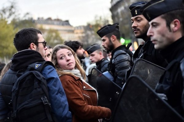 Paris-état d'urgence. 58 manifestants identifiés par la Police après une manifestation interdite