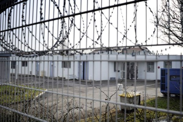 Insultes racistes, tentative de suicide : grève de la faim pour la dignité au Centre de Rétention à Rennes