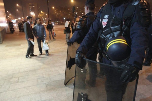 Toujours la répression : le gouvernement étudie un couvre-feu à Paris et en Ile-de-France