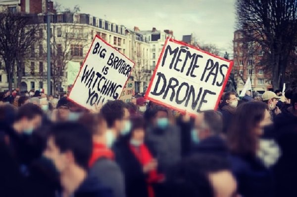 Le Conseil d'État suspend la surveillance des manifs par drones… Jusqu'à l'adoption de la loi Sécurité Globale ? 