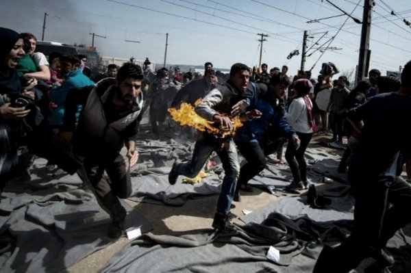 Réfugiés : l'immolation par le feu comme signal de détresse