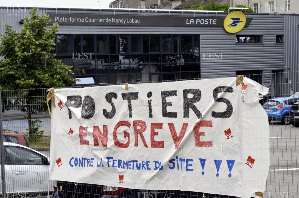 Sept grévistes assignés en justice : La Poste attaque le droit de grève