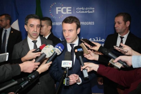 Macron en Algérie : "Qu'est-ce que vous venez m'embrouiller" avec la colonisation ?