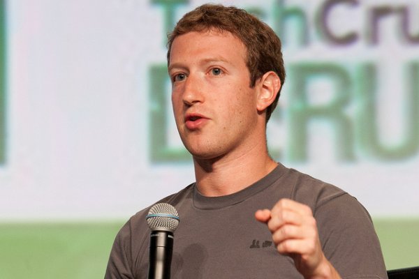 Facebook tue les médias pour vendre un peu plus ta vie privée