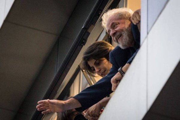 Brésil. Malgré la mobilisation, Lula veut se rendre à la justice putschiste