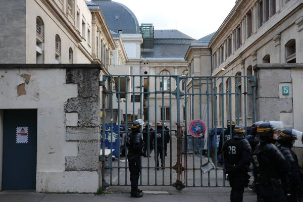 Violences policières à Lyon 2 : la CGT appelle la présidente de l'Université à démissionner