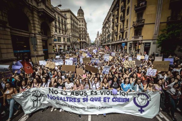 Etat espagnol : des milliers de lycéennes et d'étudiantes en grève et dans la rue contre la justice patriarcale