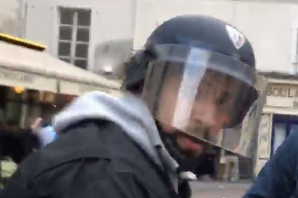 1er mai. Quand un proche conseiller de Macron tabassait violemment un manifestant au sol