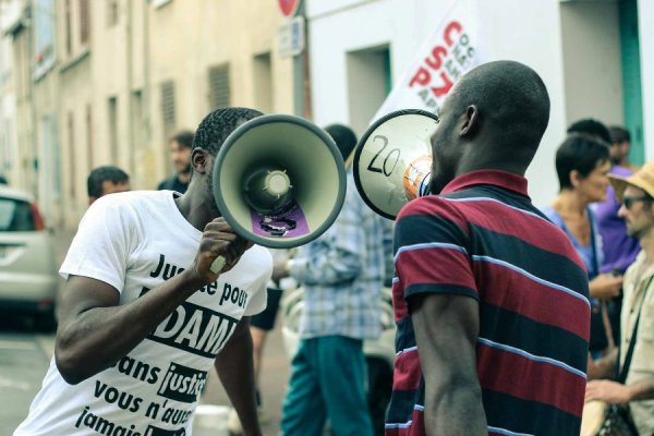 [PHOTOS] Trois mille personnes dans la rue pour exiger vérité et justice pour Adama Traoré