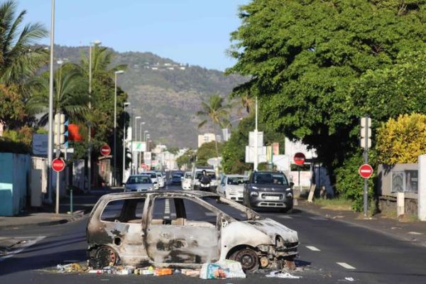A la Réunion, les Gilets Jaunes obtiennent le gel de la taxe carburant pour 3 ans