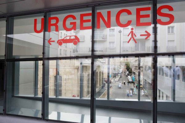 Une femme retrouvée morte 12 heures après son admission aux Urgences à Paris