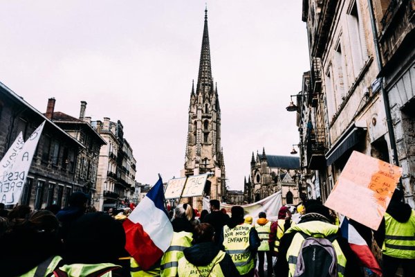 Bordeaux. Une manifestation des femmes Gilets Jaunes festive et combative