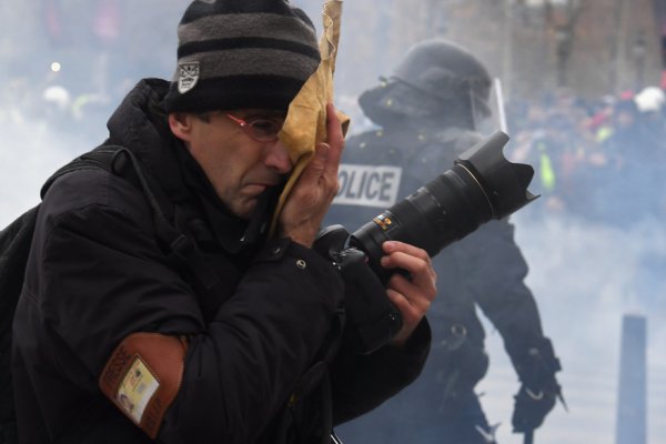 Gilets Jaunes : combattre les violences contre les journalistes et s'organiser contre les médias dominants