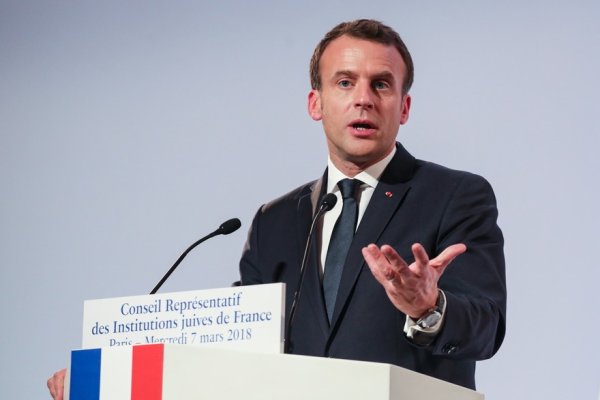 Macron annonce la dissolution de trois organisations d'extrême droite "pour commencer"