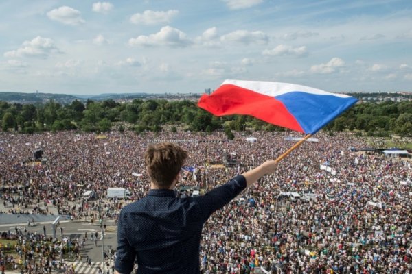 République Tchèque. 250 000 personnes défilent pour réclamer la tête du 1er ministre populiste
