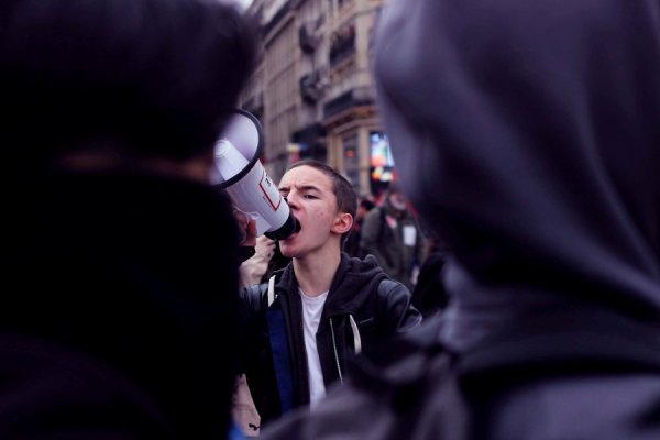 Le 5 décembre, pour vaincre Macron, la jeunesse doit se mobiliser avec le monde du travail
