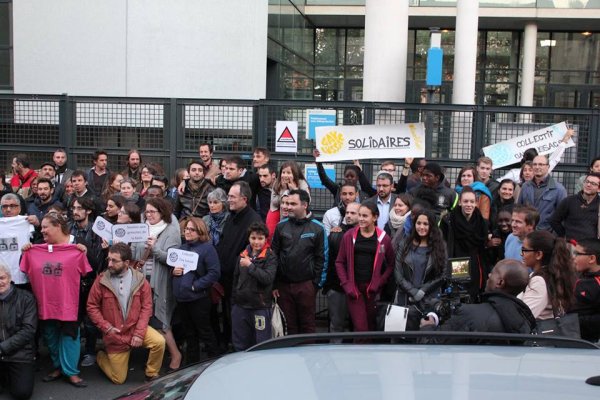 Collège Gay-Lussac, Colombes. Manifestation ce samedi pour les profs en grève de la faim