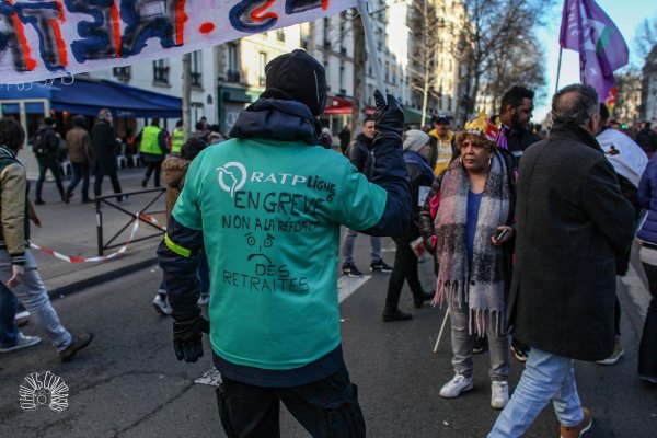 17 février : l'appel des grévistes de la RATP à une « journée noire » s'étend et se nationalise