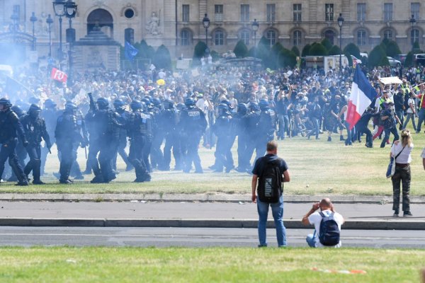 16 juin. "La réponse de l'État à cette manifestation pacifiste a été la répression massive"