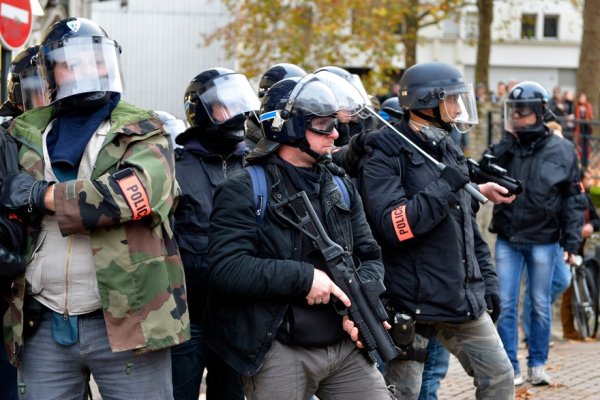 Passages à tabac, insultes racistes, menaces de viol, la police d'Argenteuil mise en cause par Streetpress