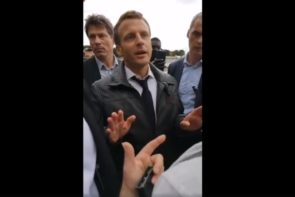 « Soyez cool » : Macron fidèle à lui-même face à des Gilets jaunes