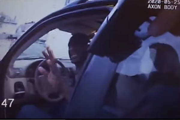 Mort de George Floyd : deux nouvelles vidéos révélatrices sur l'arrestation 