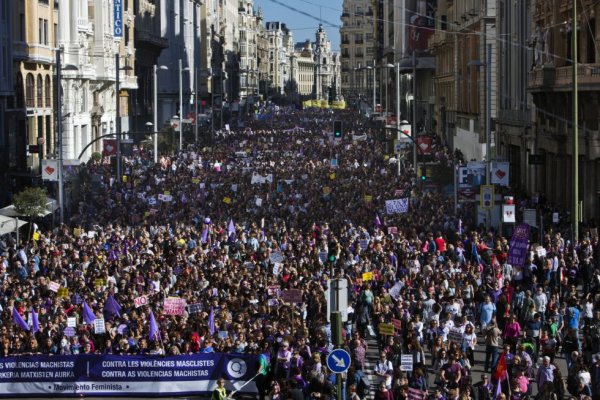 Violences faites aux femmes. Place de la Sorbonne, un écho féministe venu de Madrid